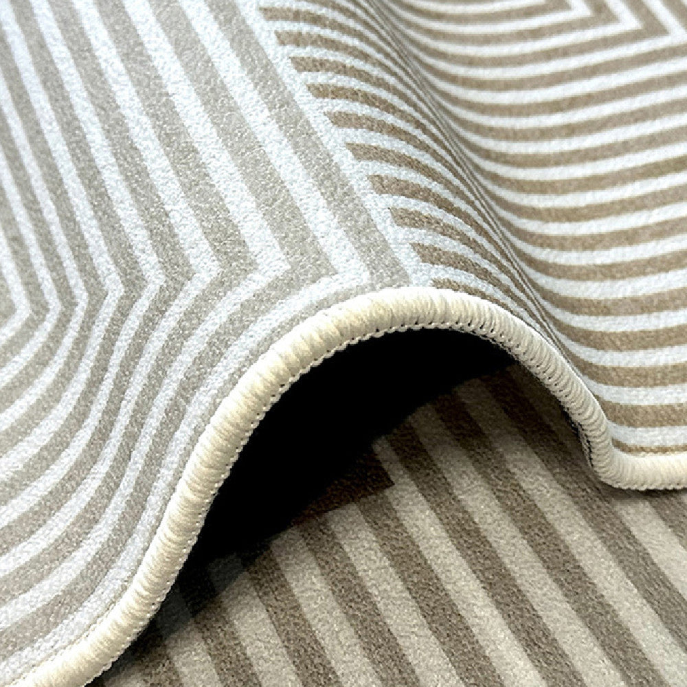 Cremefarbener schlichter Teppich